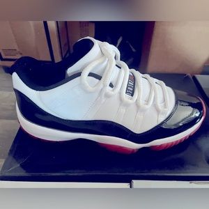 Used size 8 mens jordan 11 lows